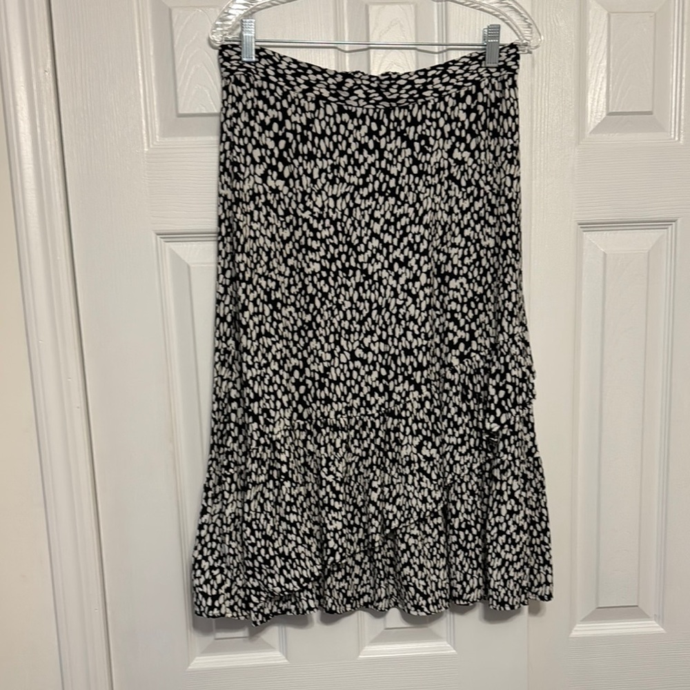 Black and White Patterned Women's Skirt
